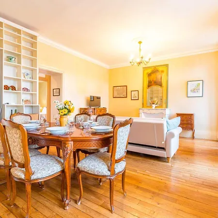 Les Halles Gourmandes * Dijon