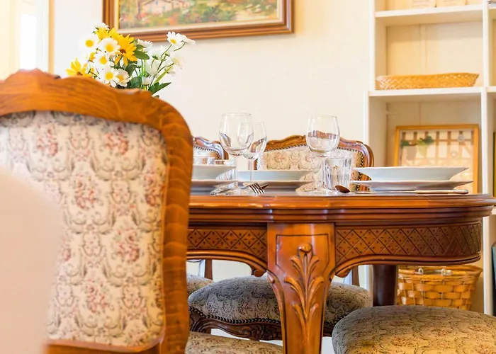 Les Halles Gourmandes